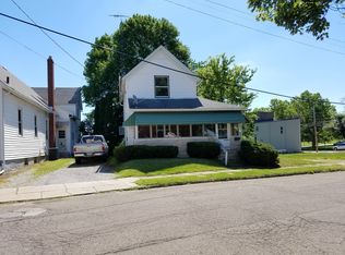 15 17th St NW, Barberton, OH 44203