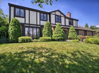 19 Maplecrest Dr, Zelienople, PA