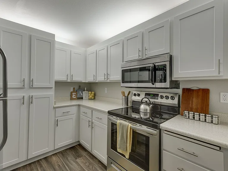 Oswego Pointe — Photo 19