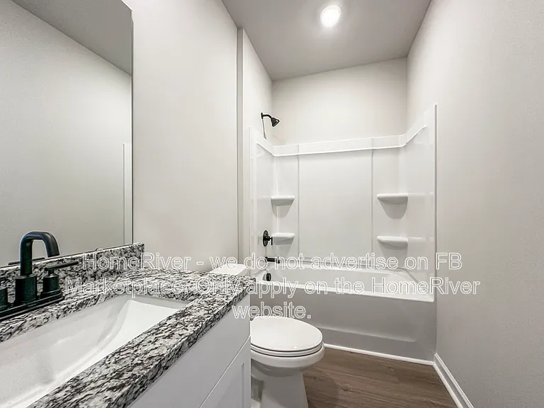 389 Chedworth Dr — Photo 15