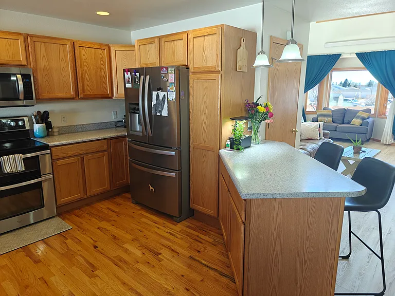 1429 Thaxton Ct — Photo 5