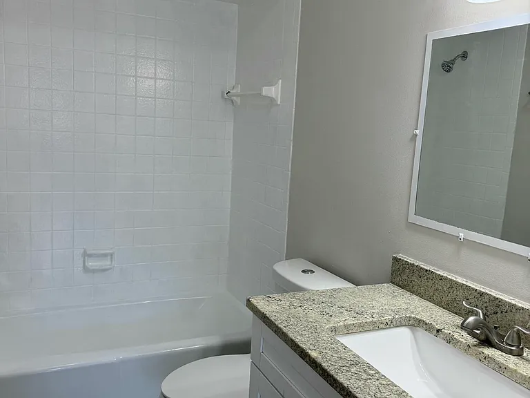 1325 N J St #6 — Photo 6