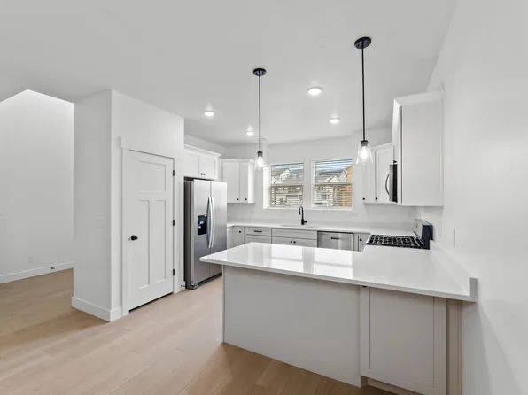 1475 W Skyline Dr #906, Saratoga Springs, UT 84045