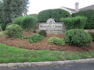 29 Folkstone Rd APT D, Broad Brook, CT 06016