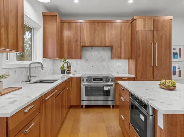 85 Griswold St #2, Cambridge, MA 02138