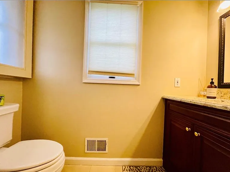 301 Kensington Way — Photo 10