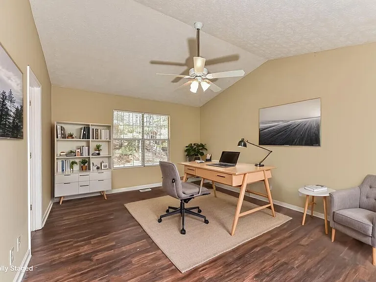 735 Bridgewood Ct — Photo 16