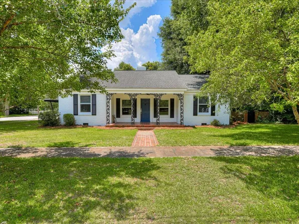 100 W West 8th Street Street, Louisville, GA