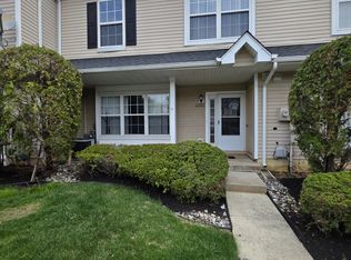 2602 Saxony Dr, Mount Laurel, NJ 08054