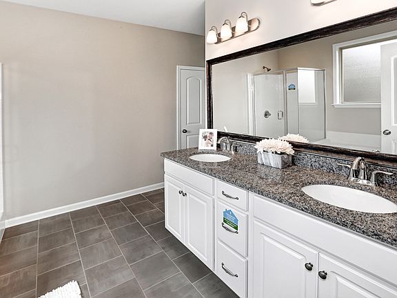 This is a model representation, not the actual home