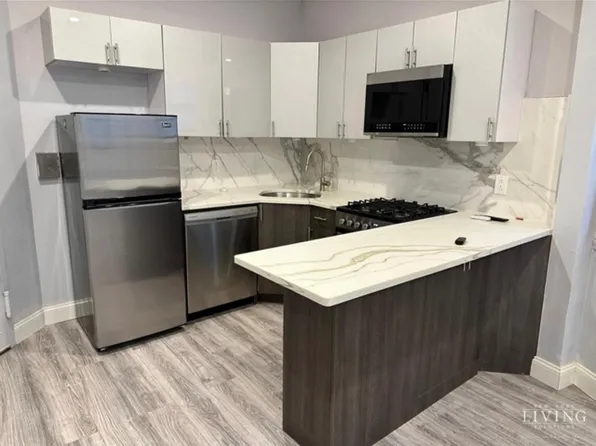 950 Bergen Street image 1 of 6