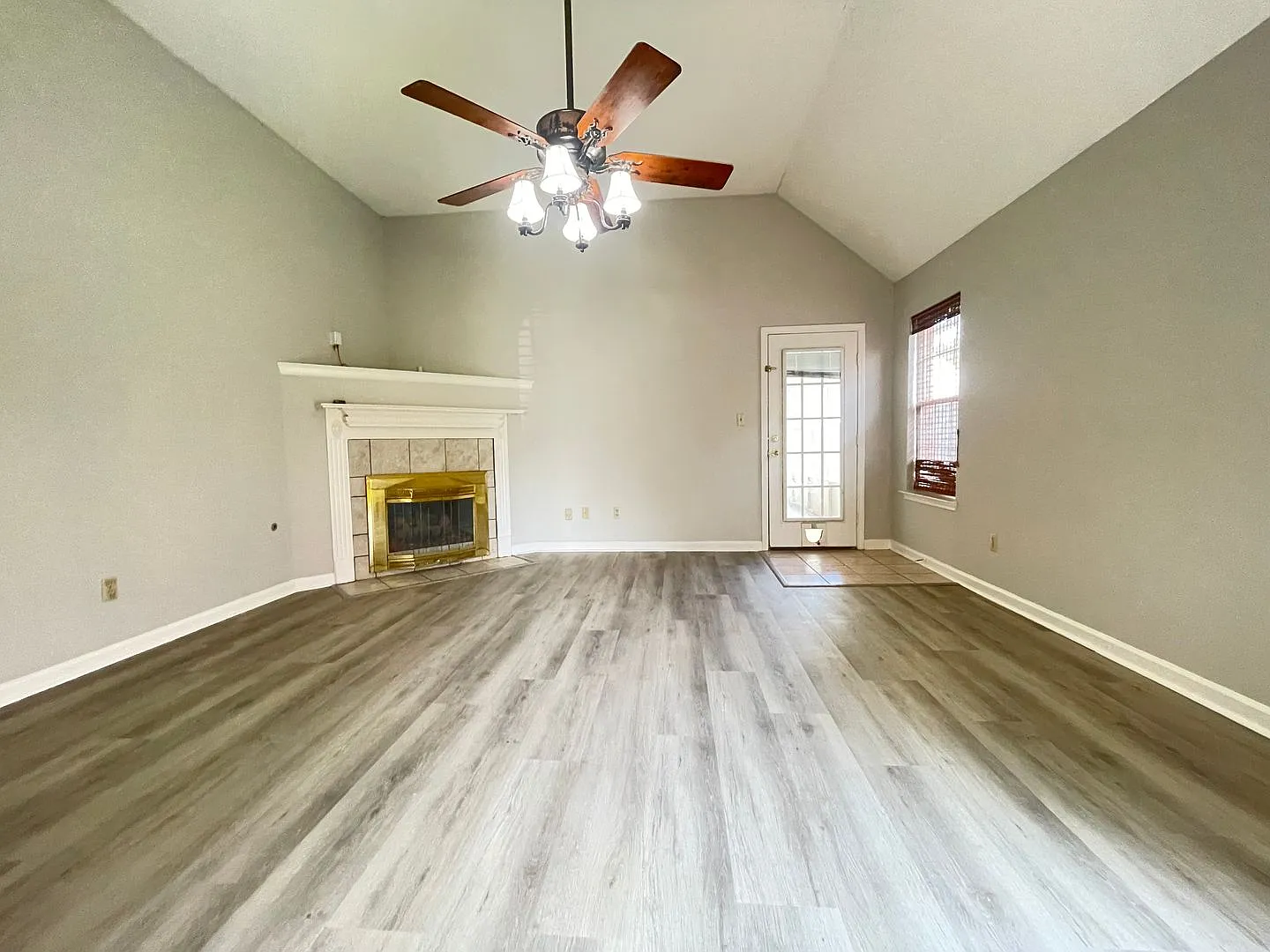 5884 Alexandria, new paint, new hardwood floors throughout!, — Photo 2