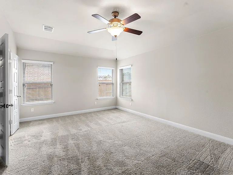 1104 Chad Dr — Photo 20
