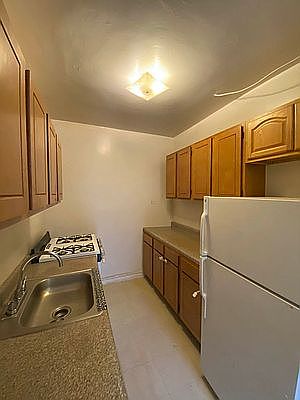 4th image of 67-70 Yellowstone Blvd #4A