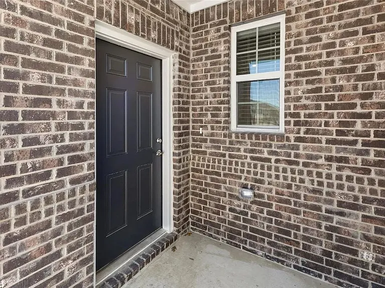2820 Percheron Dr — Photo 3