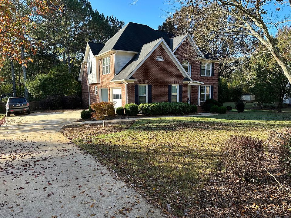 Welcome to 1260 Victoria Drive!