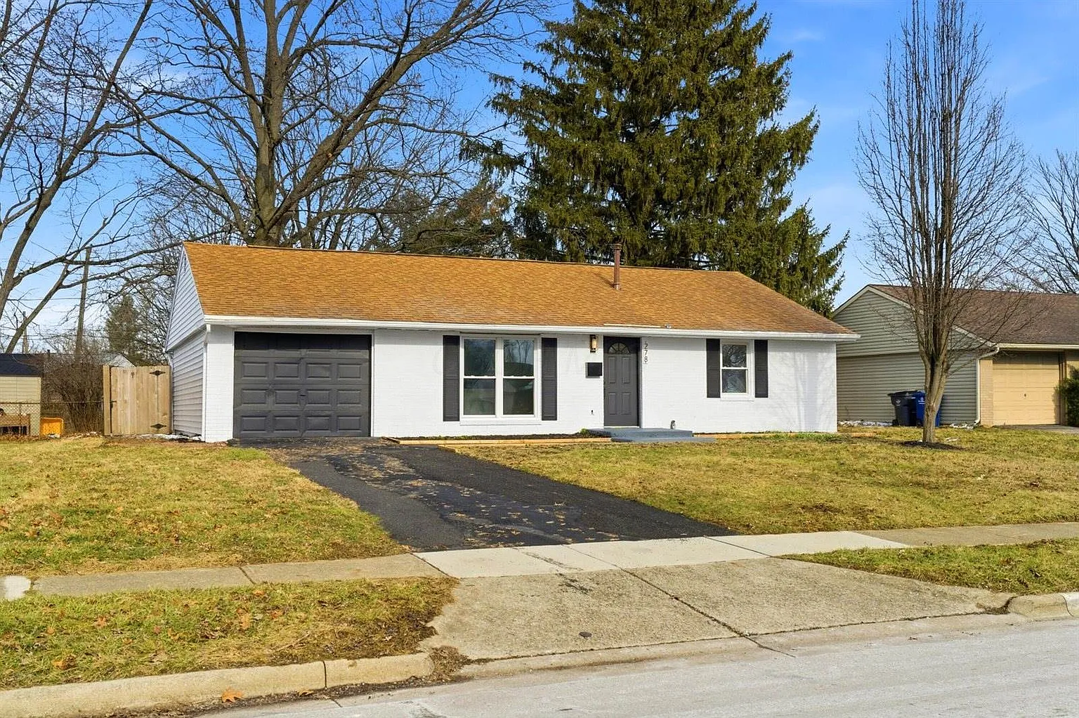 278 Empire Dr photo 1