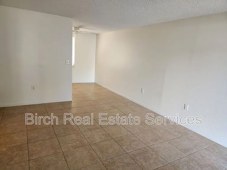 6839 Forest Ave — Photo 12