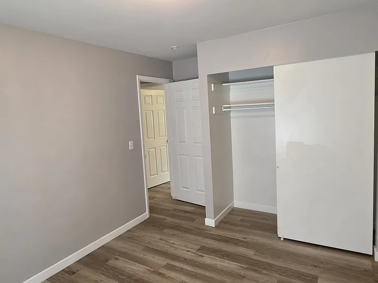 5557 S 2200 W — Photo 18