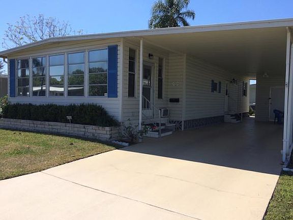 Front Right View