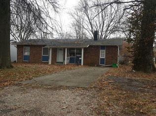 1422 State St, Vincennes, IN 47591