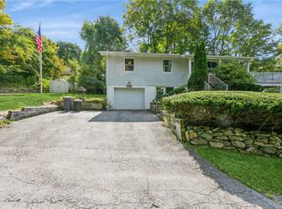 37 Beechmont Rd, Kent Lakes, NY 10512