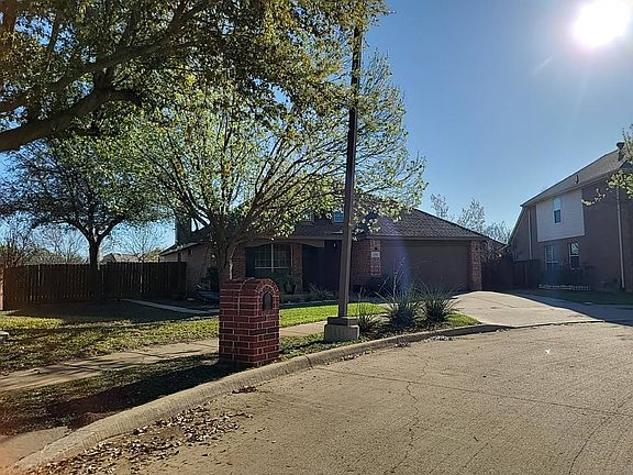 3rd image of 6503 Holly Crest Ln