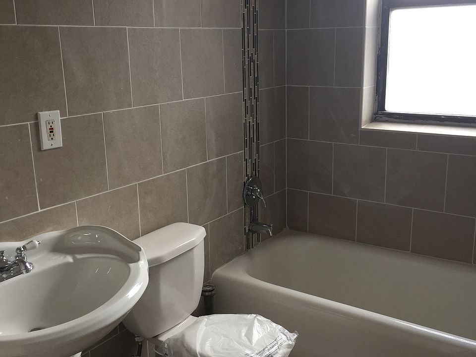 2nd image of 244 Roseville Ave APT 301