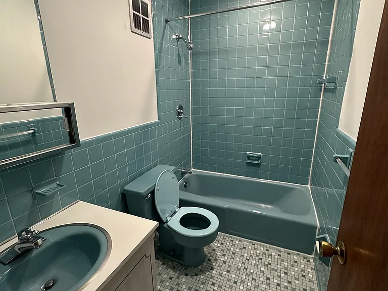 124 Lexington St #34 — Photo 11