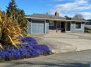 246 Fountain Ct, Brookings, OR 97415