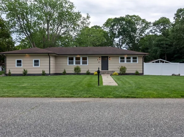 64 Lincoln Avenue, Mastic Beach, NY 11951