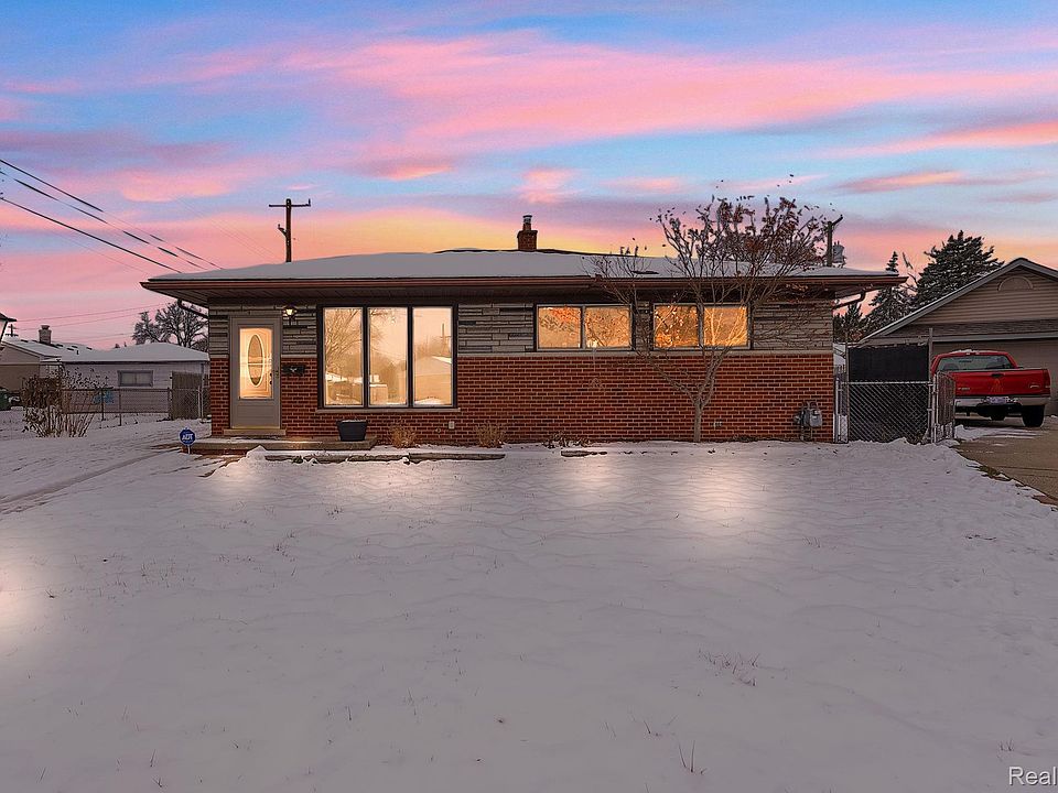 1st image of 32658 Kathryn St