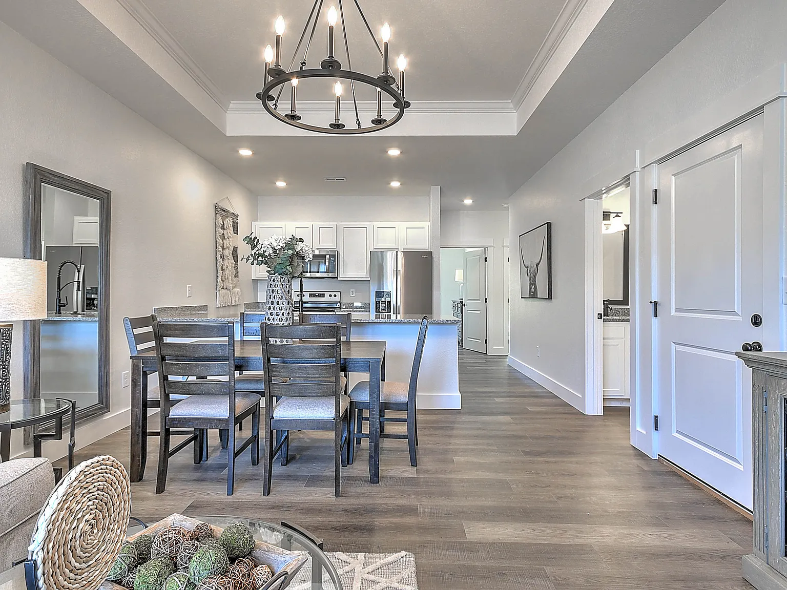 2 bed, 1.5 bath, 945 sqft, $1,700 — Photo 3