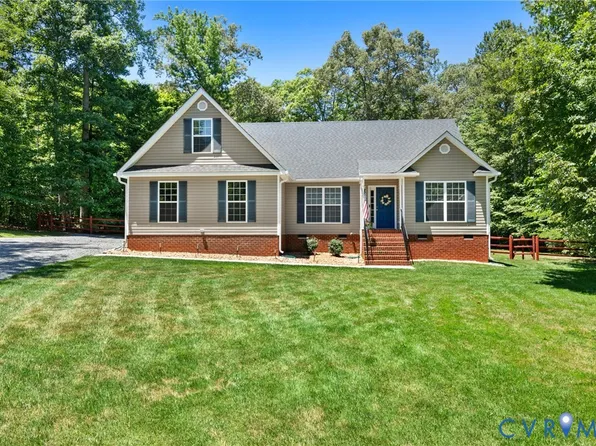 141 Moncuin Ct, Manquin, VA 23106
