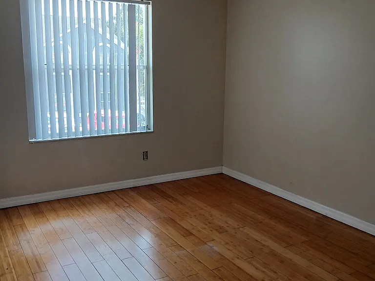 4240 Pershing Pointe Pl #4 — Photo 10