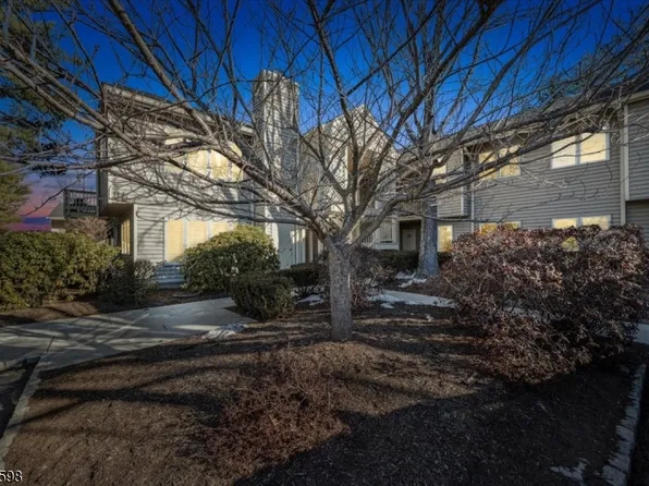 26 Troon Ter, Clinton Twp., NJ 08801