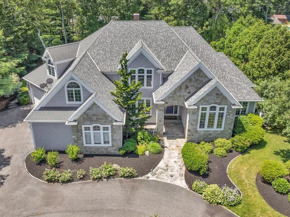 20 Eagle Drive, Mashpee, MA 02649