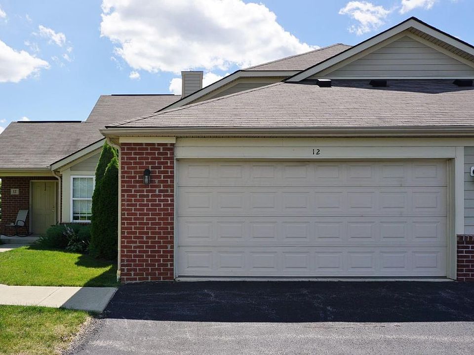 1st image of 12 Greenhedge Cir