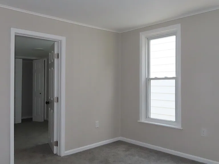 828 Broad St — Photo 10