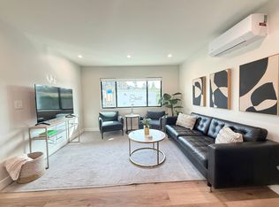 4101 Warner Blvd #2, Burbank, CA 91505