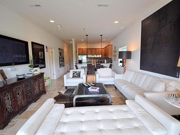 Image 3: Living Area