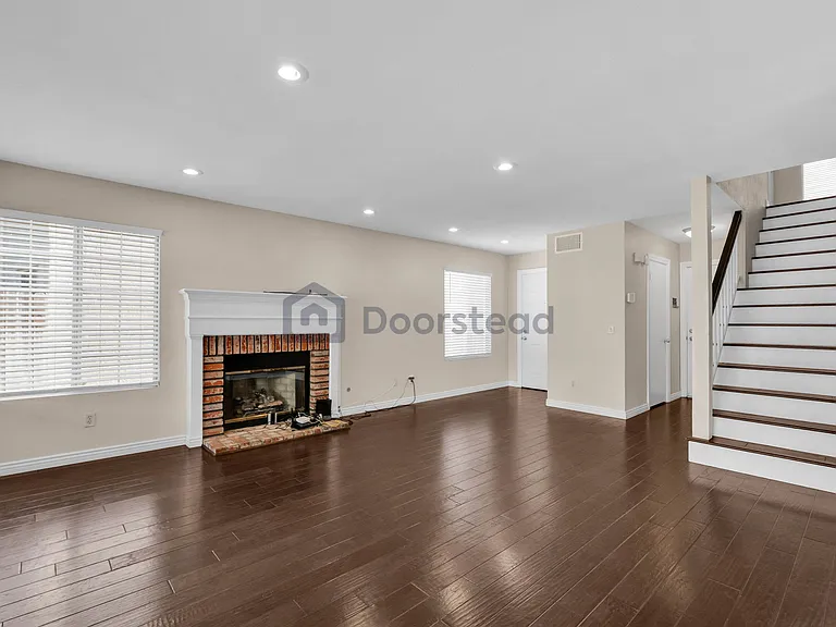 11018 Charleston St — Photo 11