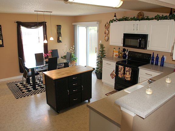 Bar and Mobile Island