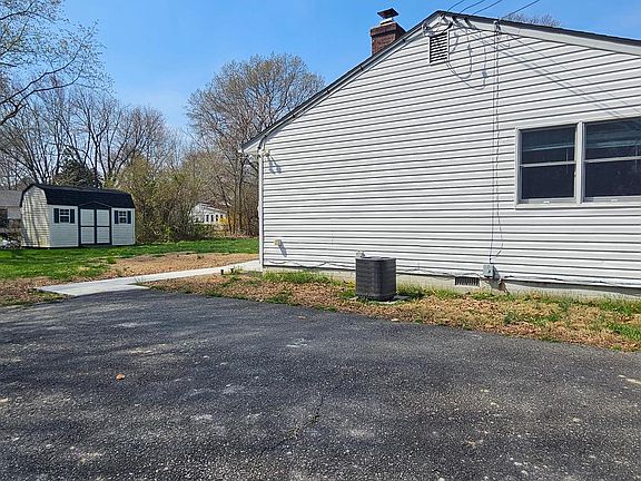 5th image of 45031 Irvin St