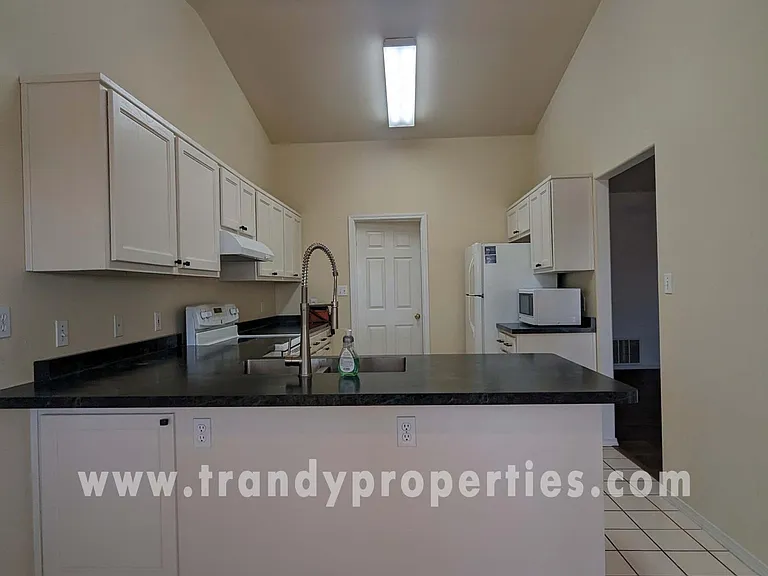 4501 Atlantic St — Photo 7