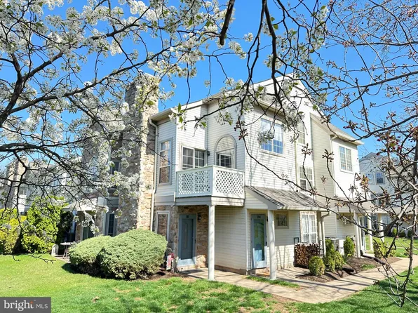 204 Remington Ct, Chalfont, PA 18914