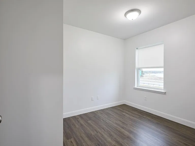 Small 1-Bedroom