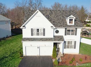 13 Skurka Ct, Sayreville, NJ 08872