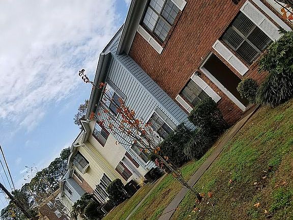 3rd image of 824 W Carolina St APT 8