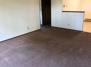 123 Parkview Cir #5, Columbus, WI 53925